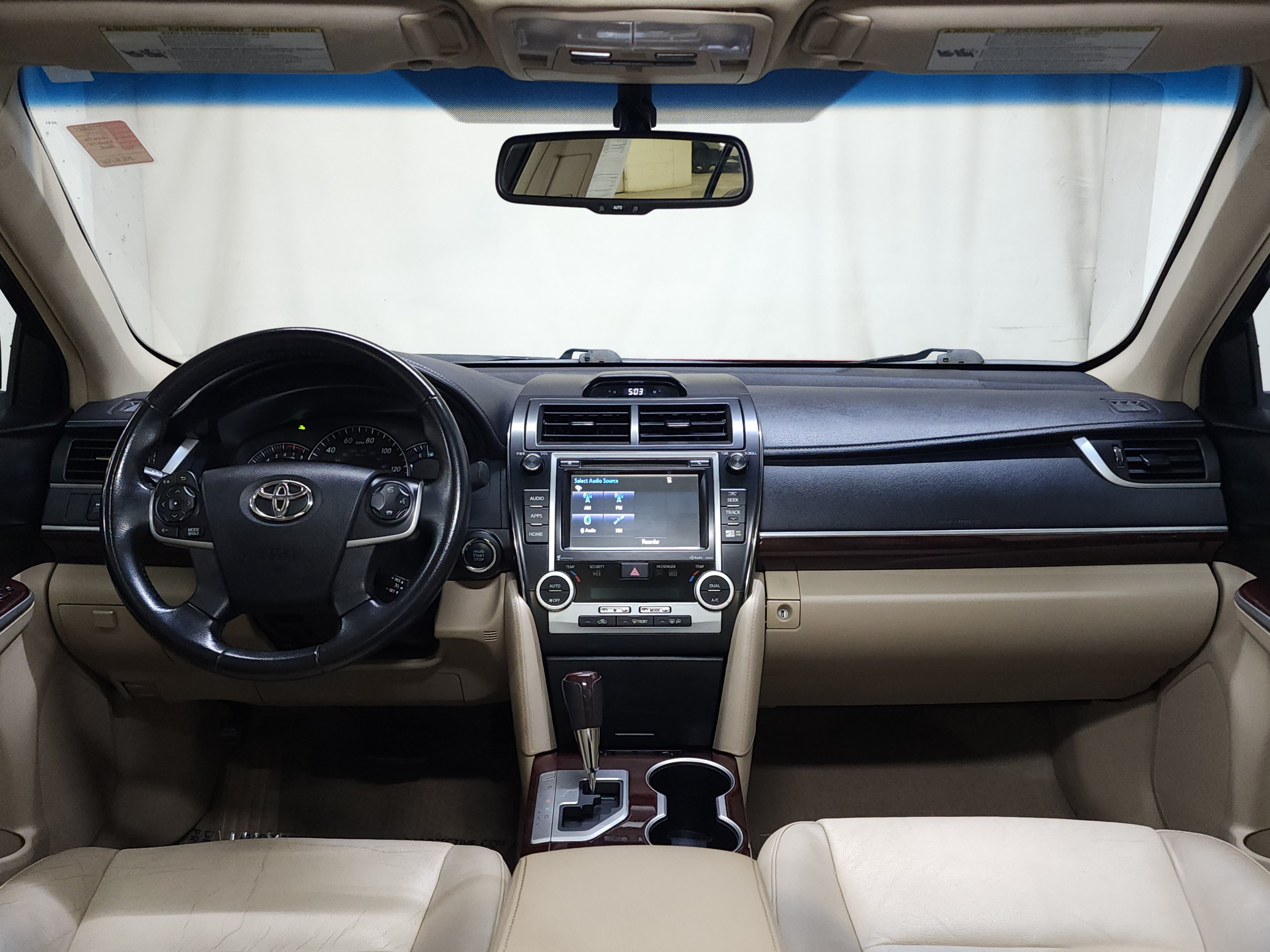 Used 2014 Toyota Camry XLE FWD image 26