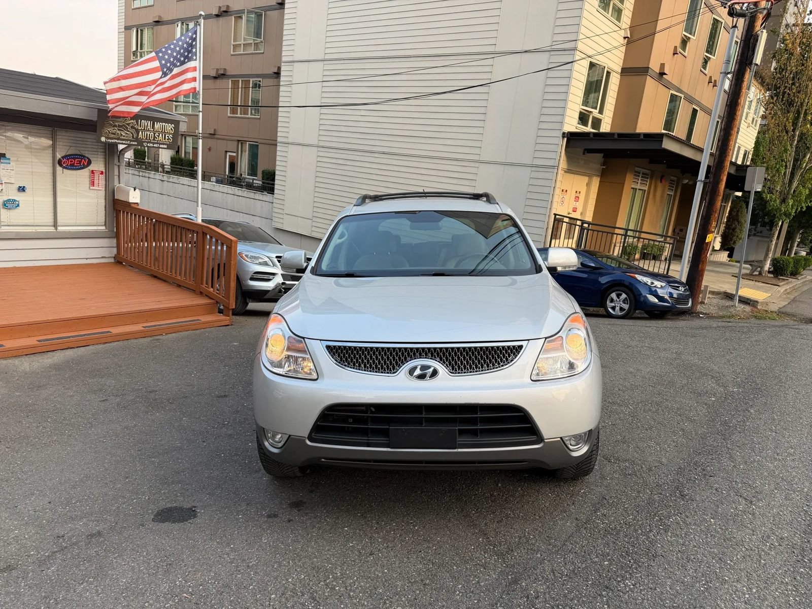 Used 2011 Hyundai Veracruz GLS AWD/4WD image 3
