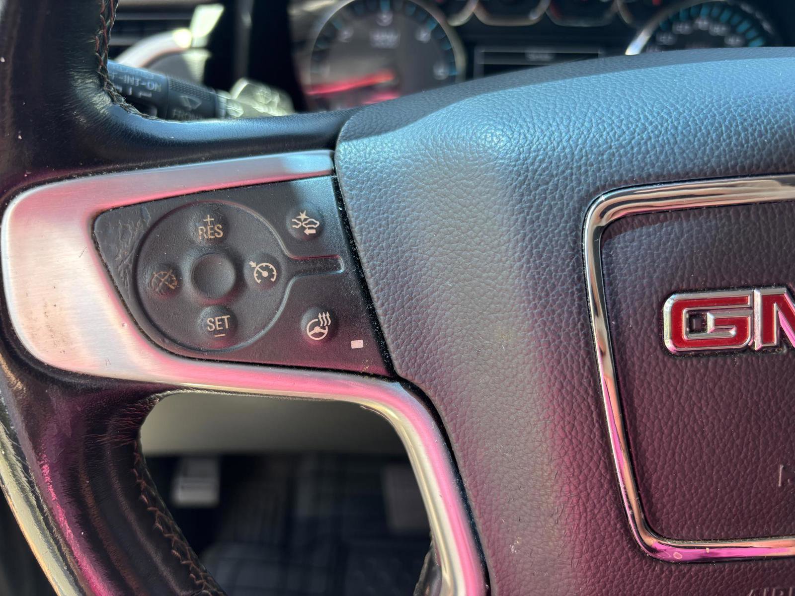 Used 2019 GMC Yukon XL SLT image 25