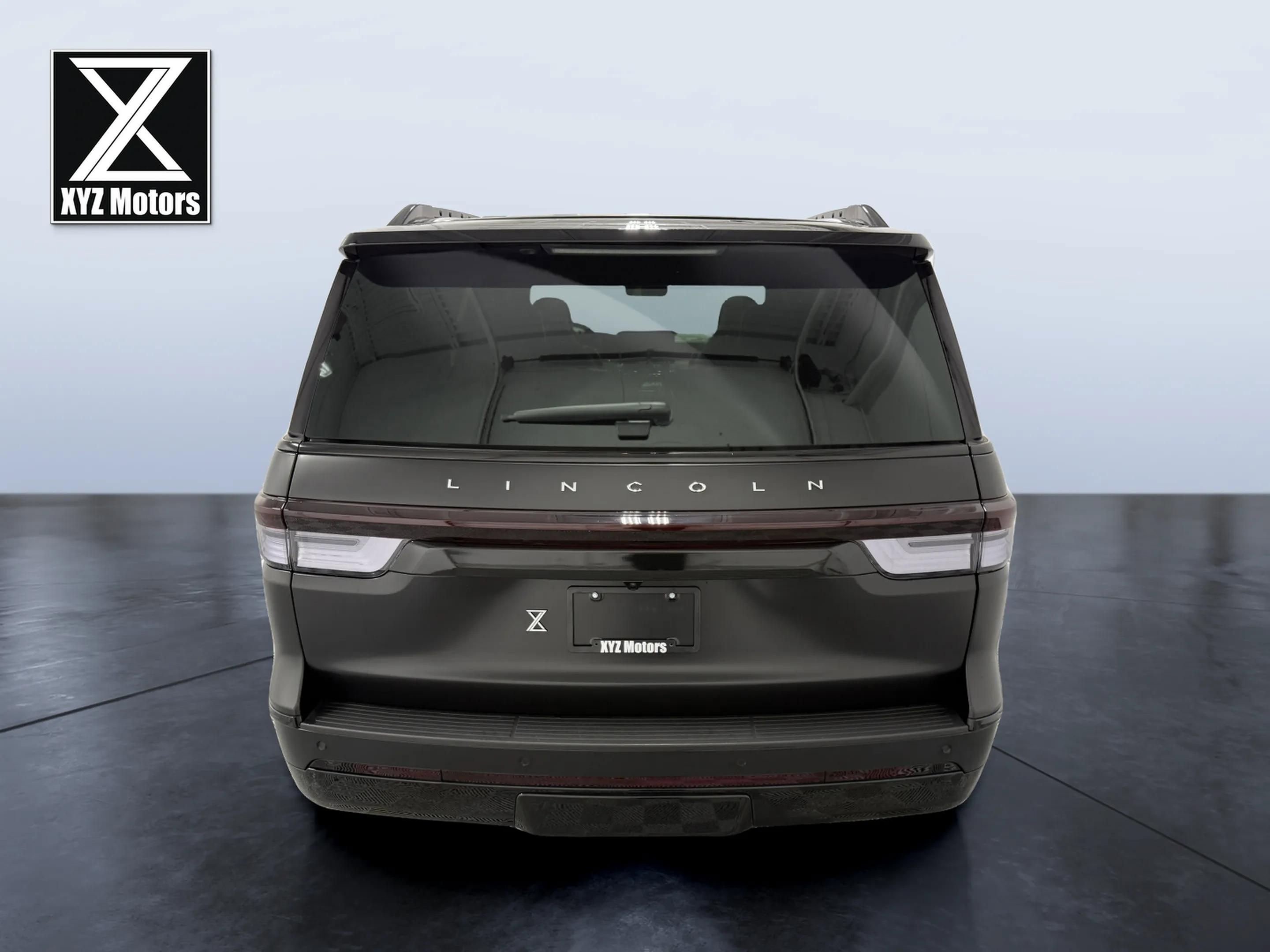 Used 2024 Lincoln Navigator Reserve w/ Equipment Group 201A AWD/4WD image 5