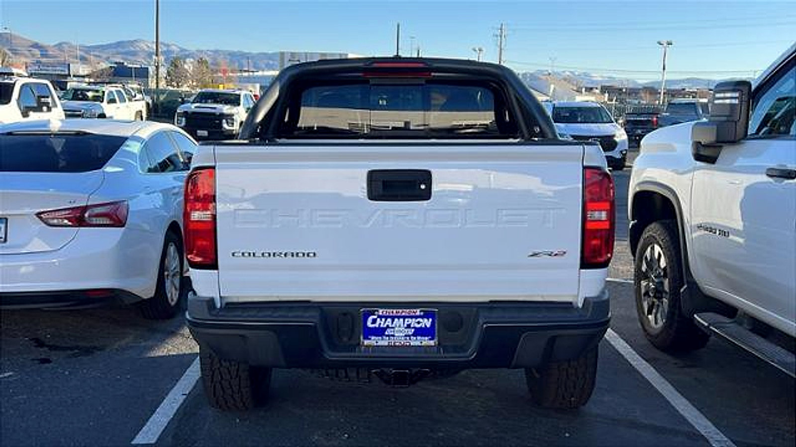 Certified 2022 Chevrolet Colorado ZR2 w/ ZR2 Dusk Special Edition image 3