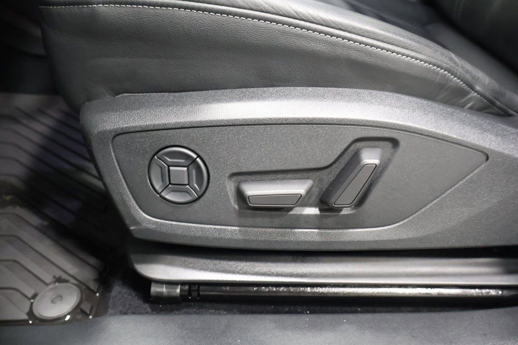 Used 2022 Audi Q4 e-tron Prestige image 14