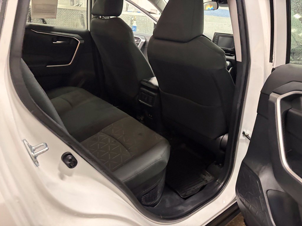 Used 2021 Toyota RAV4 XLE w/ Convenience Package AWD/4WD image 22