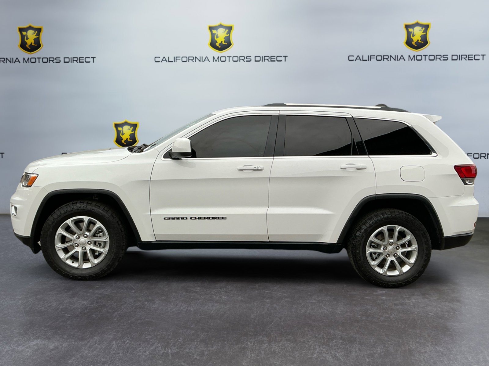Used 2021 Jeep Grand Cherokee Laredo image 8