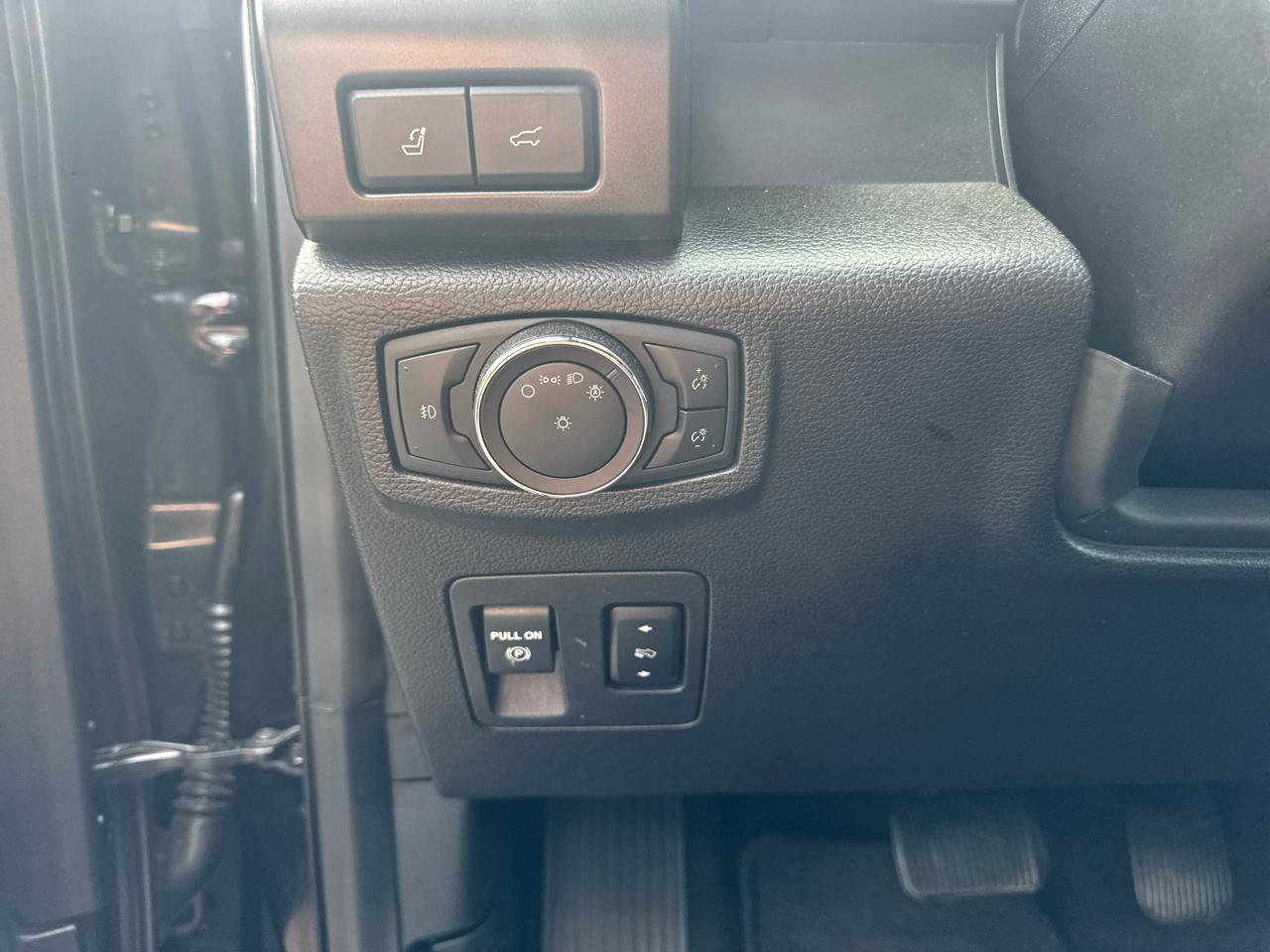 Used 2019 Ford Expedition Limited image 20