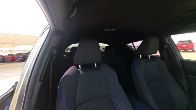 Used 2021 Toyota C-HR XLE FWD image 30