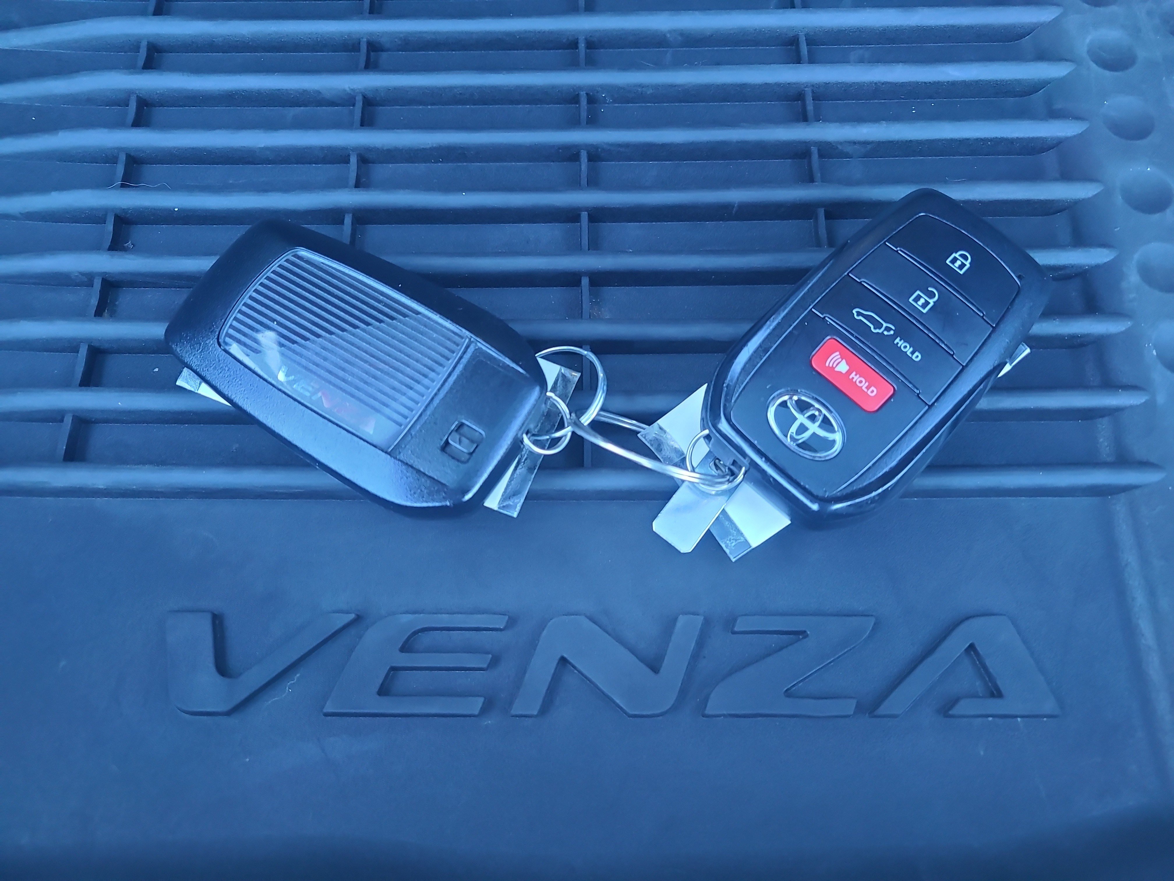 Certified 2023 Toyota Venza Nightshade AWD/4WD image 31