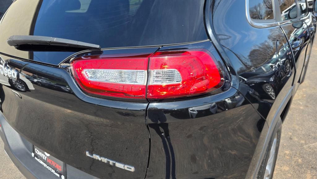 Used 2018 Jeep Cherokee Limited image 50