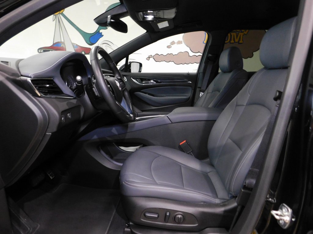 Used 2024 Buick Enclave Essence image 25