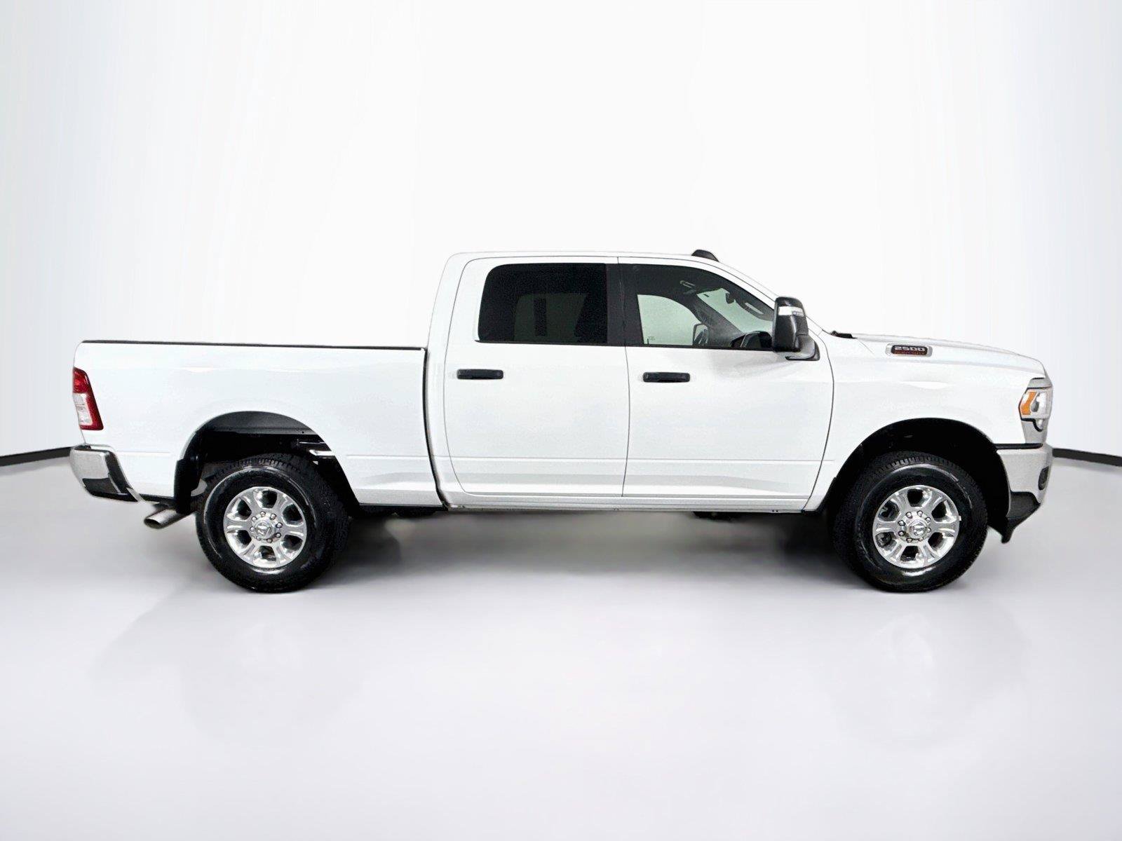Used 2024 RAM 2500 Big Horn AWD/4WD image 9
