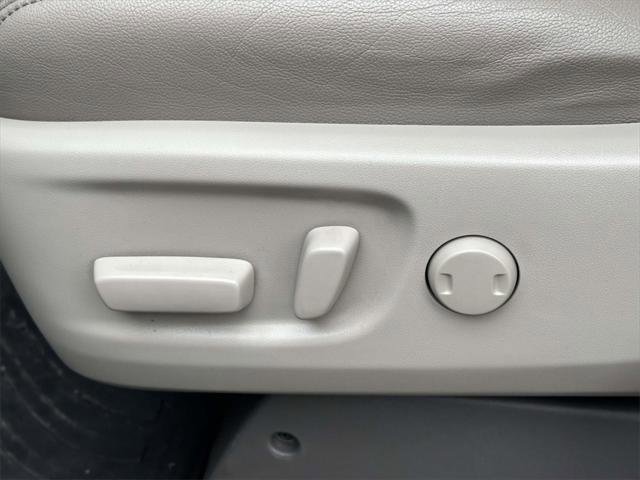 Used 2019 Toyota Sienna XLE image 21