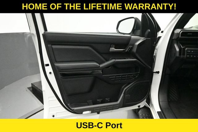 Used 2025 Toyota 4Runner Limited AWD/4WD image 11