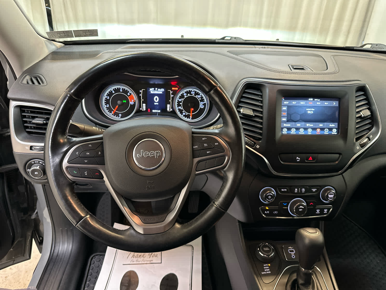 Used 2020 Jeep Cherokee Latitude Plus w/ Cold Weather Group image 3