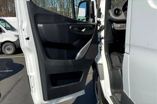 Used 2024 Mercedes-Benz Sprinter 2500 image 36