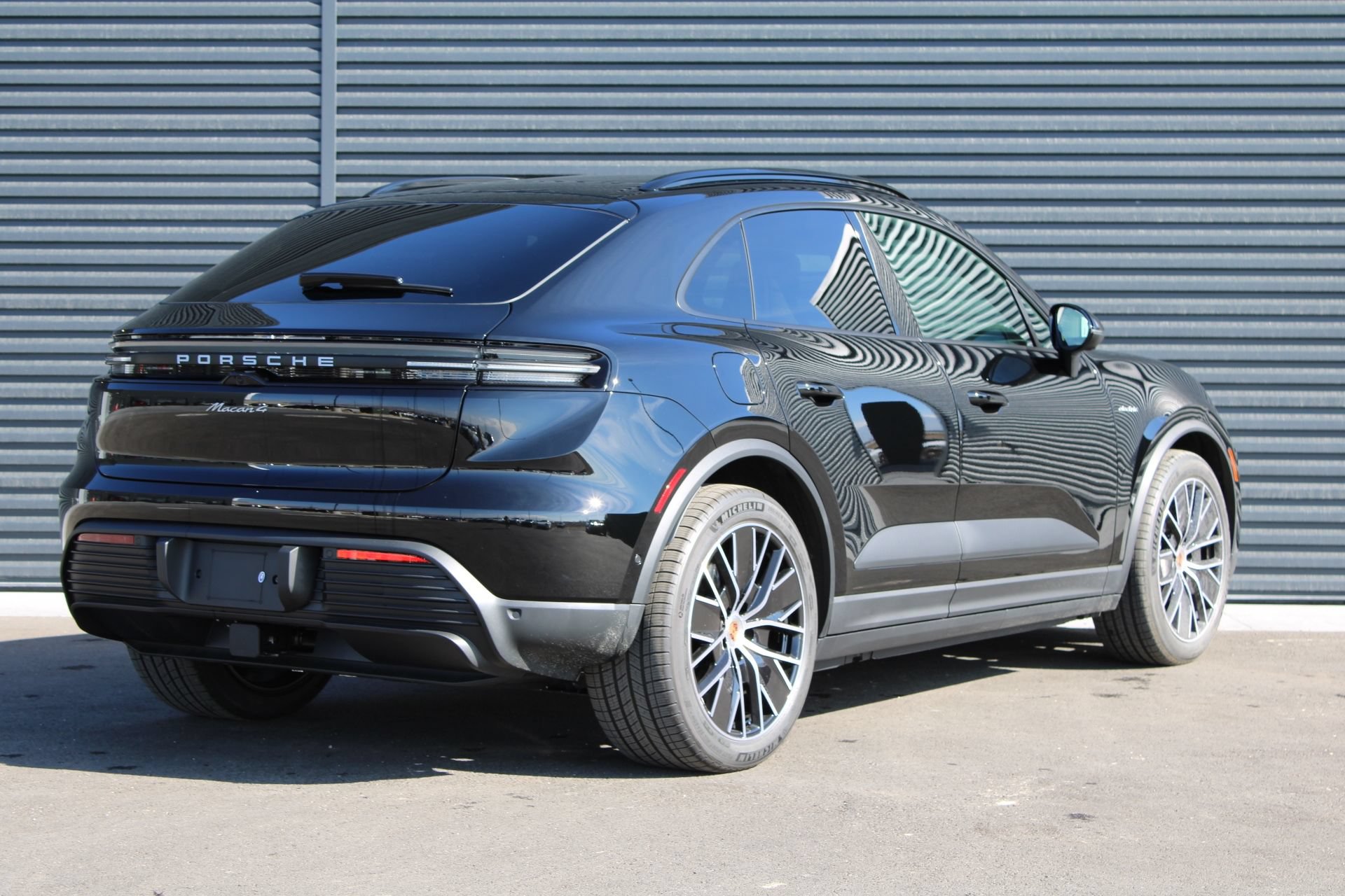 New 2026 Porsche Macan 4 Electric AWD/4WD image 9