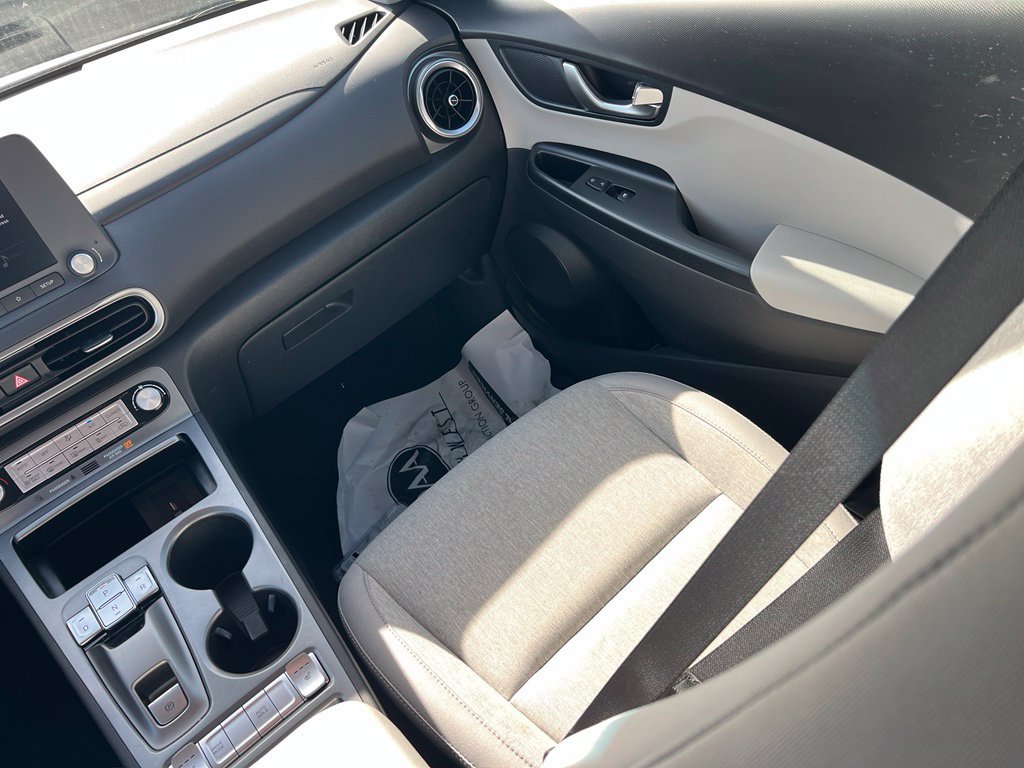 Certified 2023 Hyundai Kona SE FWD image 11