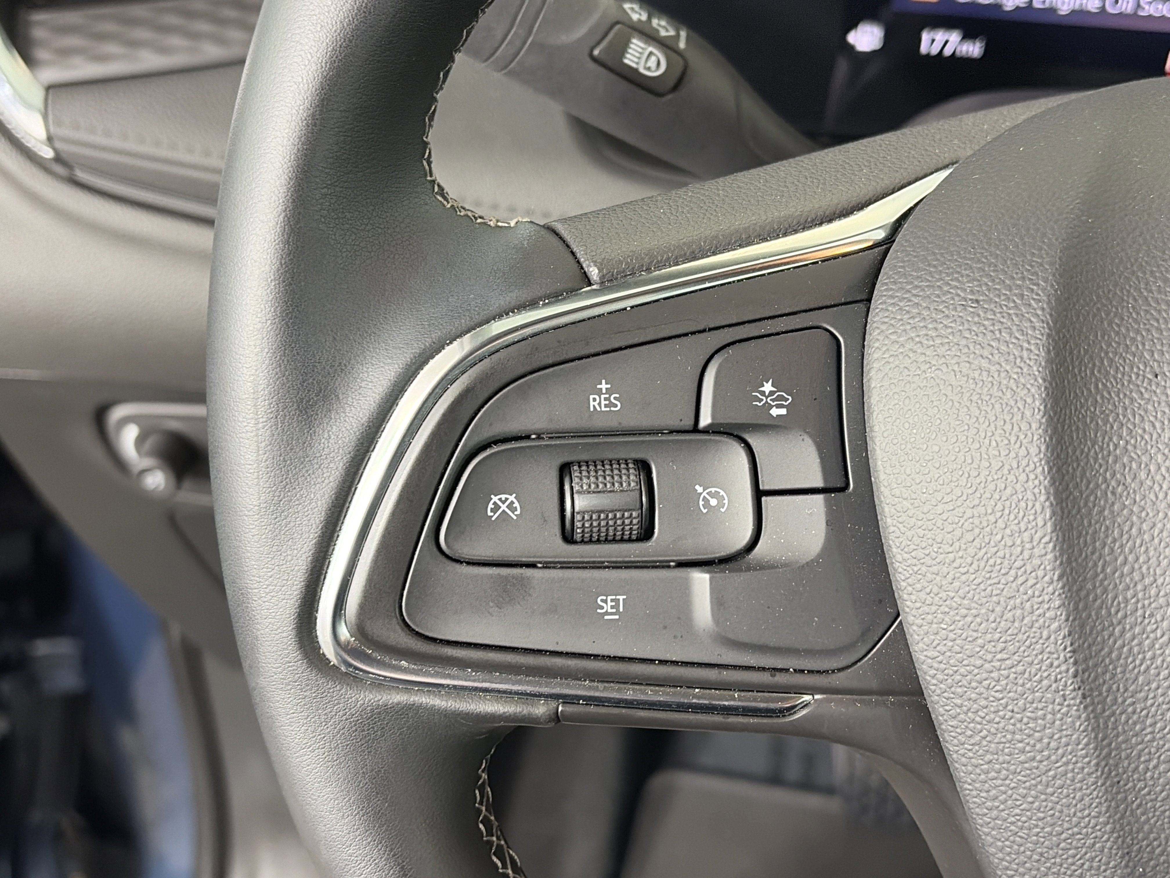 Certified 2025 Buick Encore GX Preferred AWD/4WD image 26