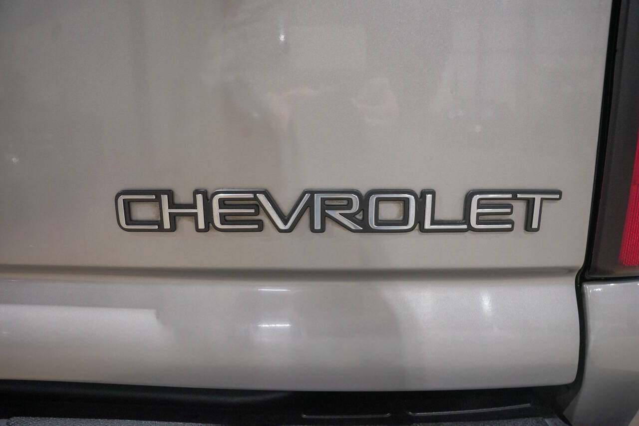 Used 2004 Chevrolet Tahoe LS AWD/4WD image 23