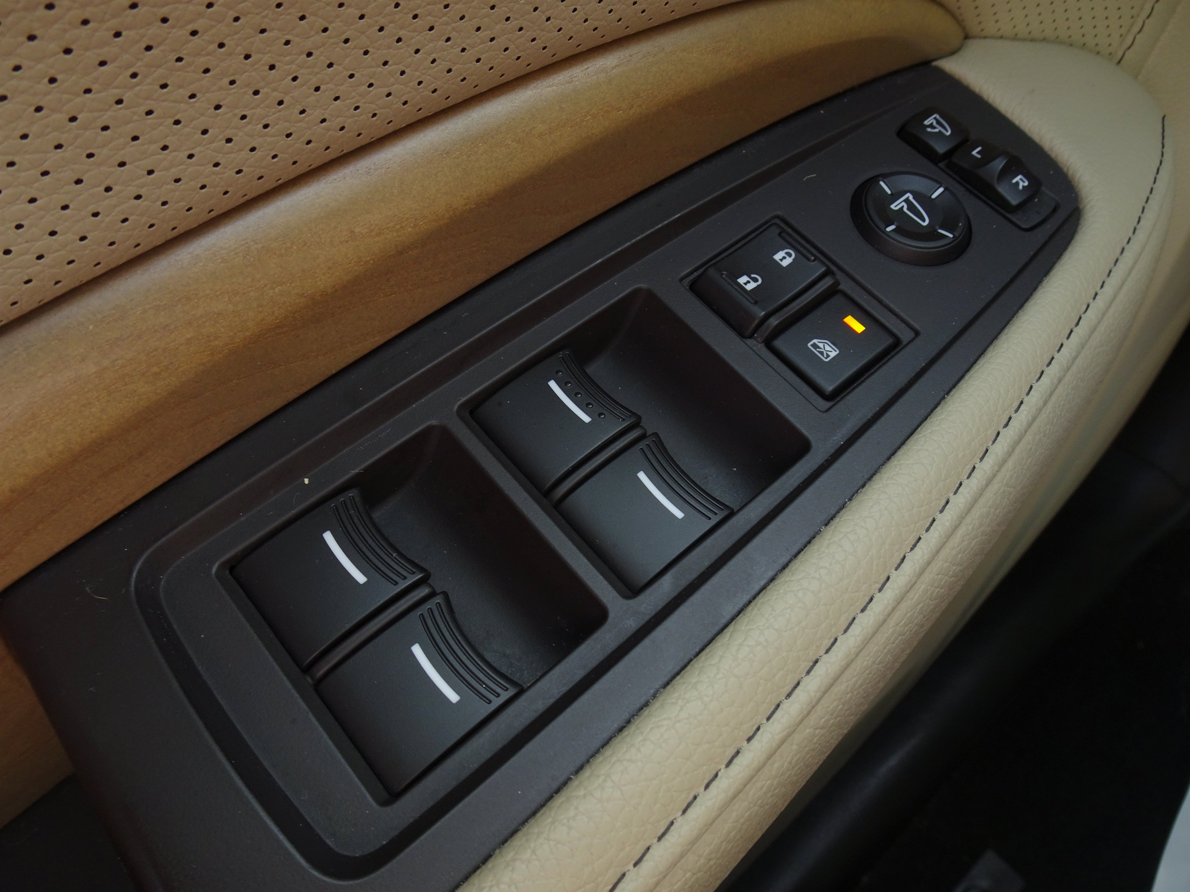 Used 2019 Acura MDX w/ Technology Package AWD/4WD image 23