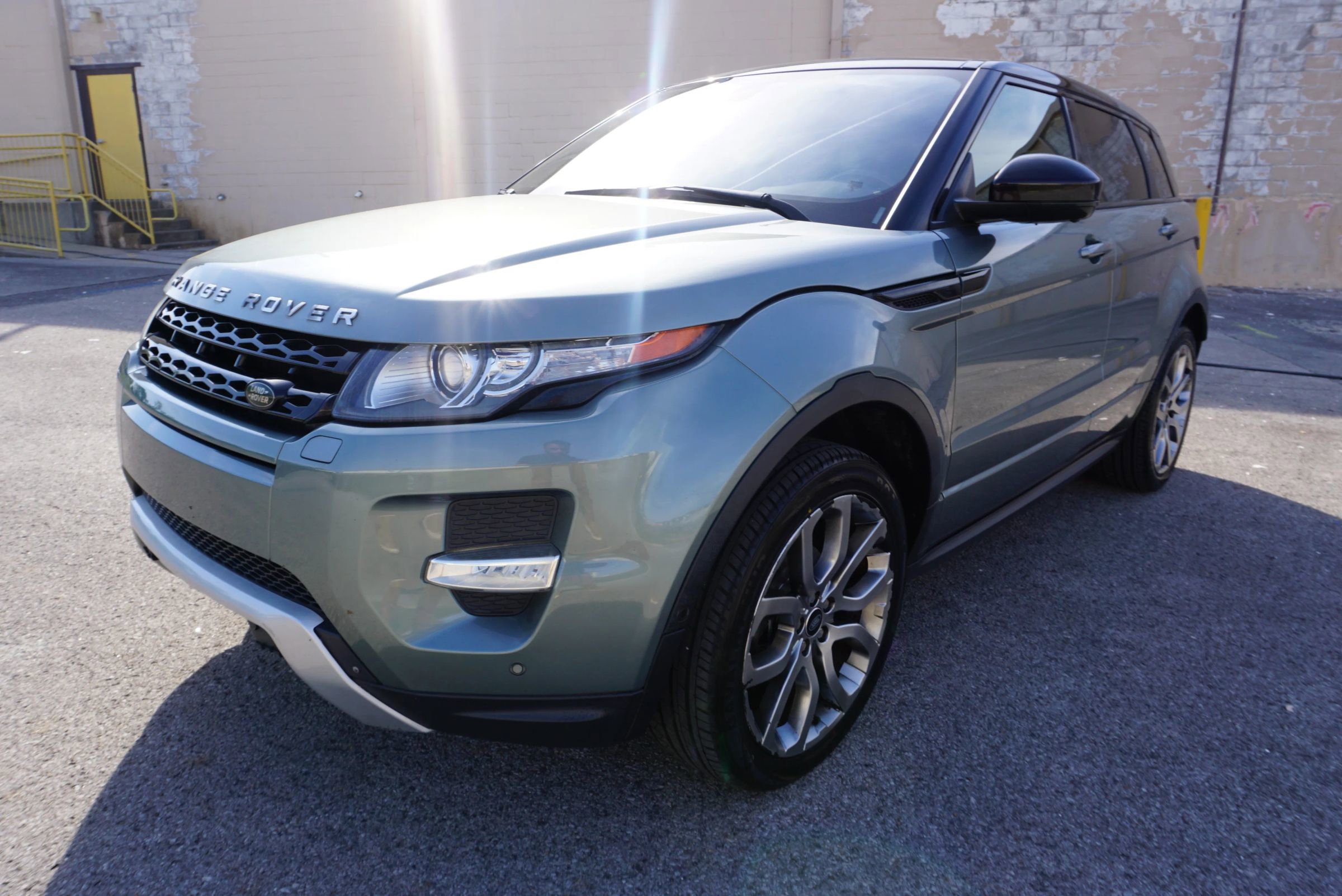 Used 2015 Land Rover Range Rover Evoque Dynamic AWD/4WD image 4