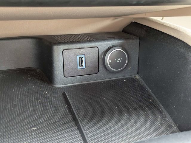 Used 2020 Ford Escape Titanium AWD/4WD image 23