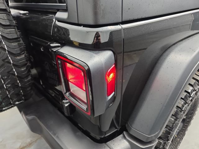 Used 2025 Jeep Wrangler Willys image 19