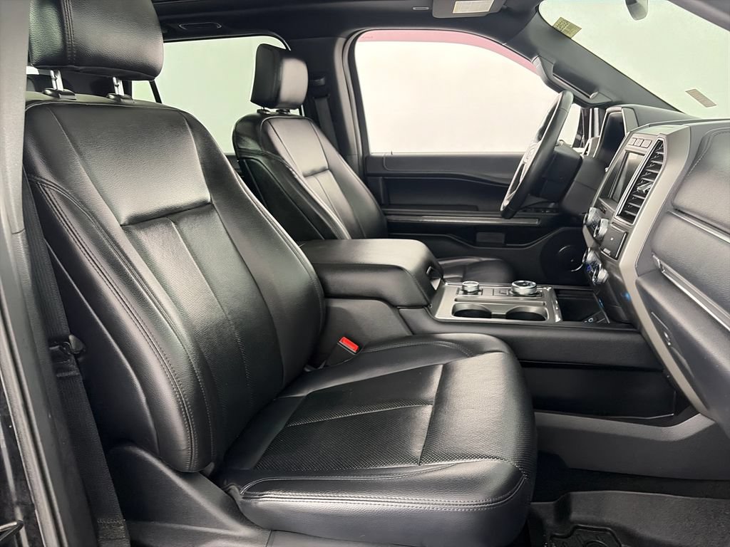 Certified 2019 Ford Expedition XLT w/ Equipment Group 202A AWD/4WD image 32