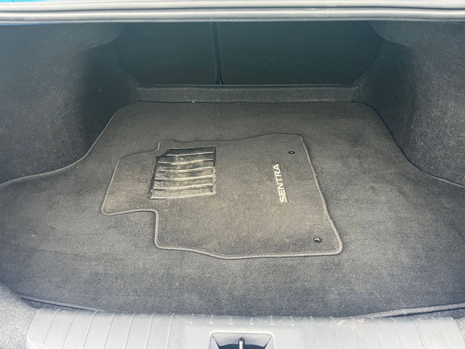 Used 2025 Nissan Sentra SV image 24