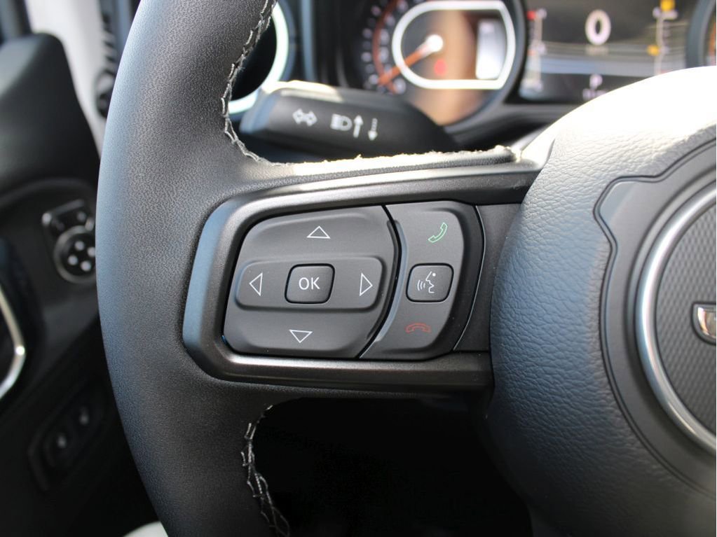 New 2025 Jeep Gladiator Sport image 13