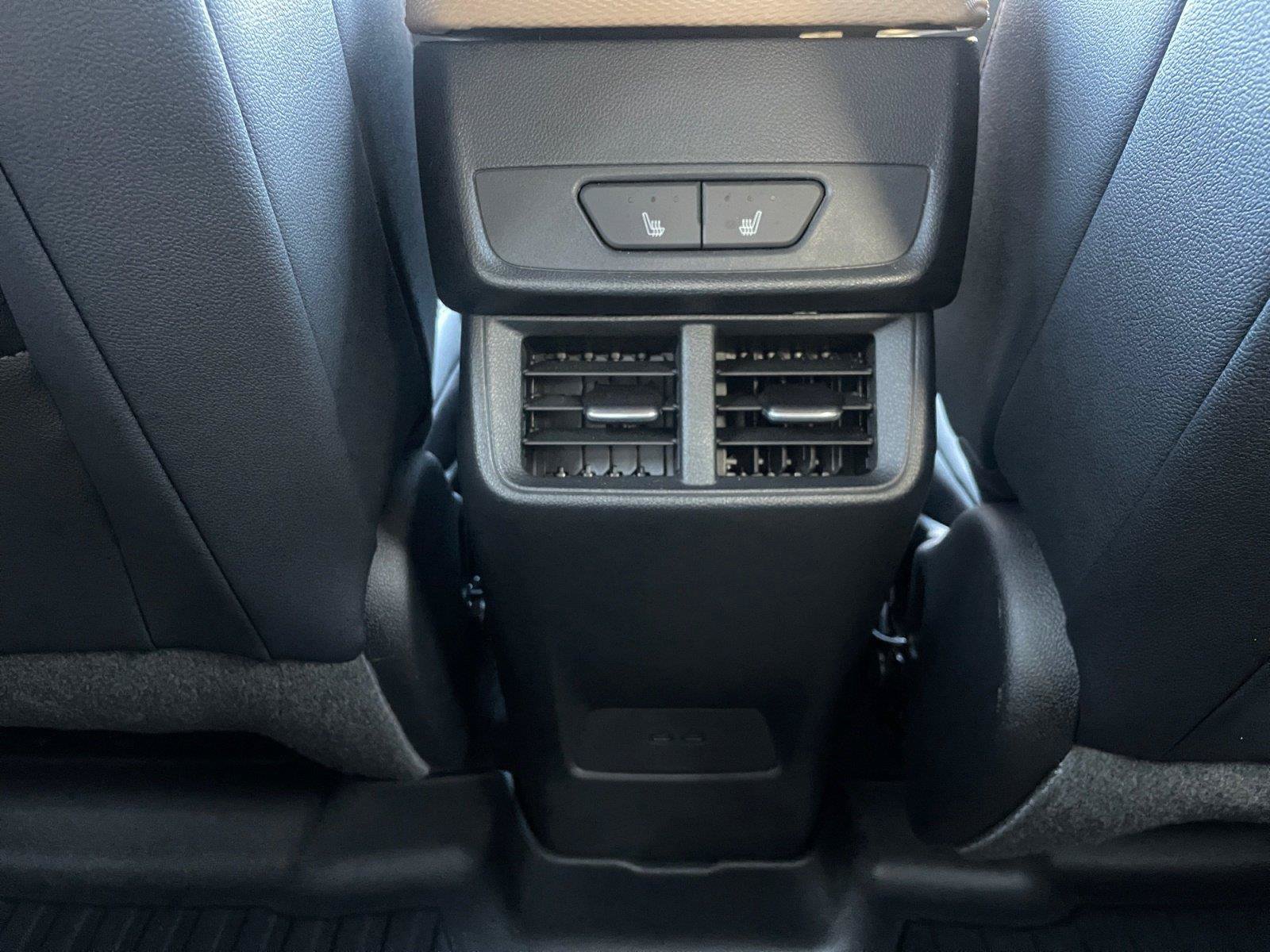 Used 2025 Chevrolet Equinox ACTIV w/ Convenience Package III AWD/4WD image 20