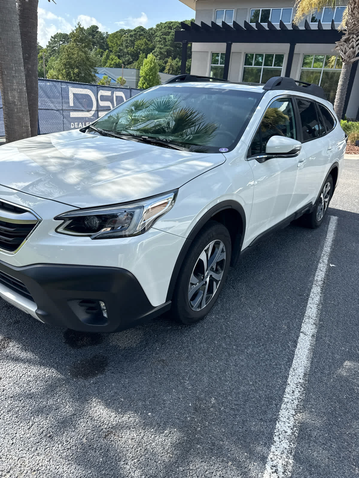 Used 2022 Subaru Outback Limited w/ Popular Package #2 AWD/4WD image 2