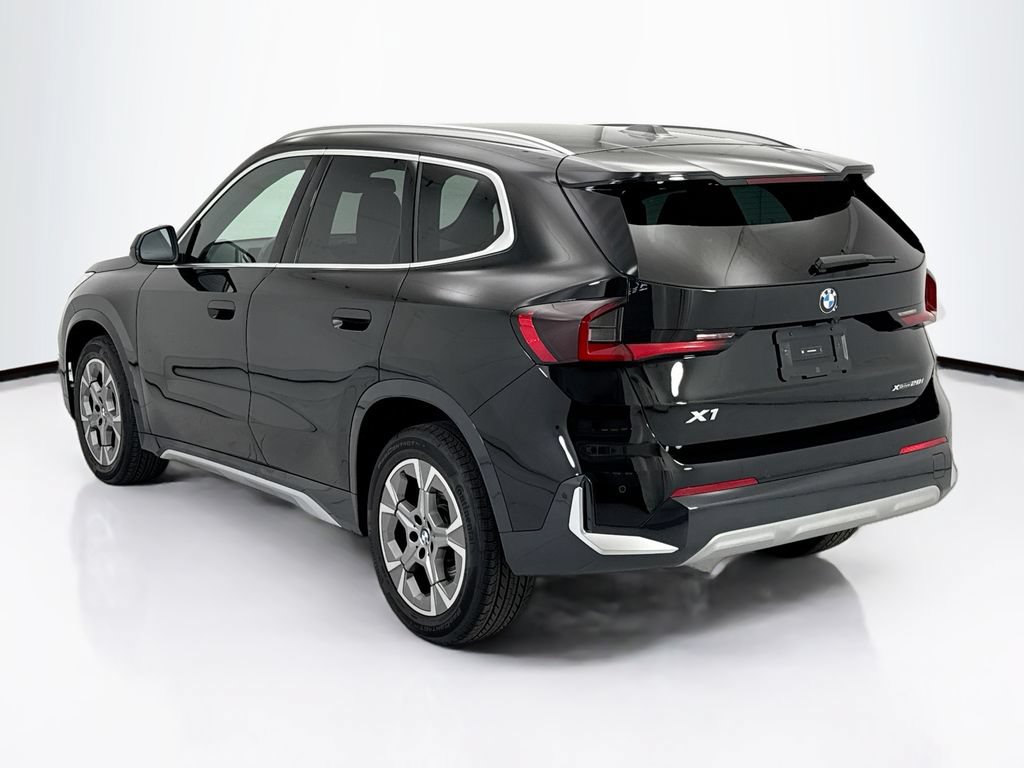 Used 2025 BMW X1 xDrive28i AWD/4WD image 7