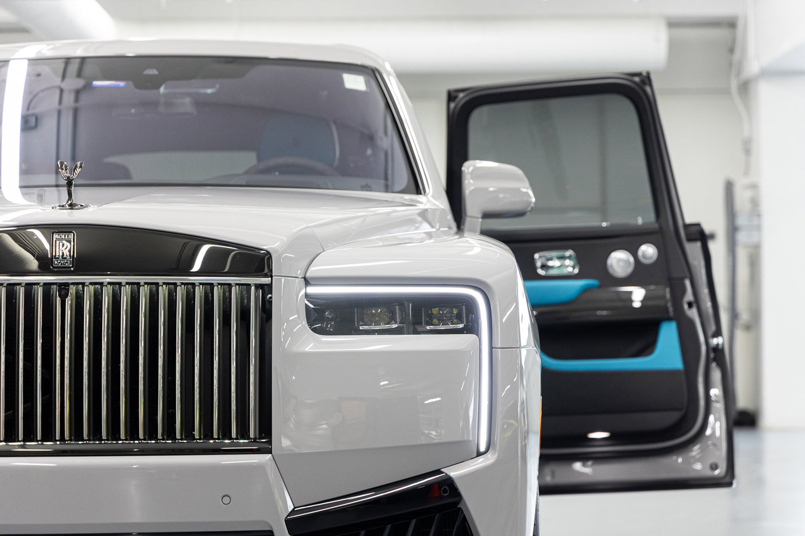 Certified 2026 Rolls-Royce Cullinan Black Badge image 26