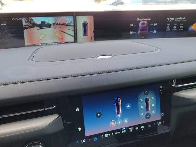Certified 2025 Lincoln Navigator Reserve AWD/4WD image 16