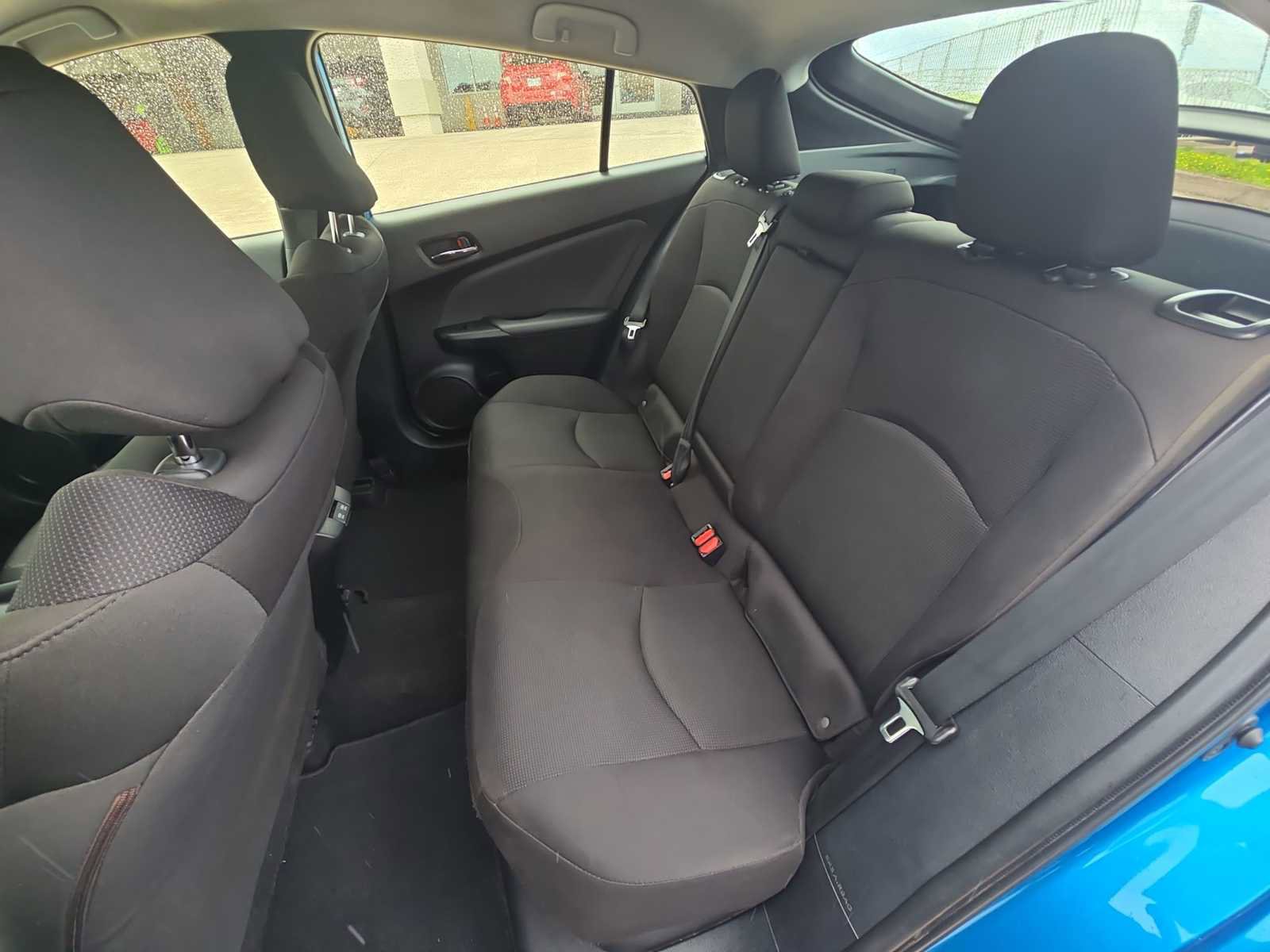 Used 2022 Toyota Prius L Eco FWD image 23