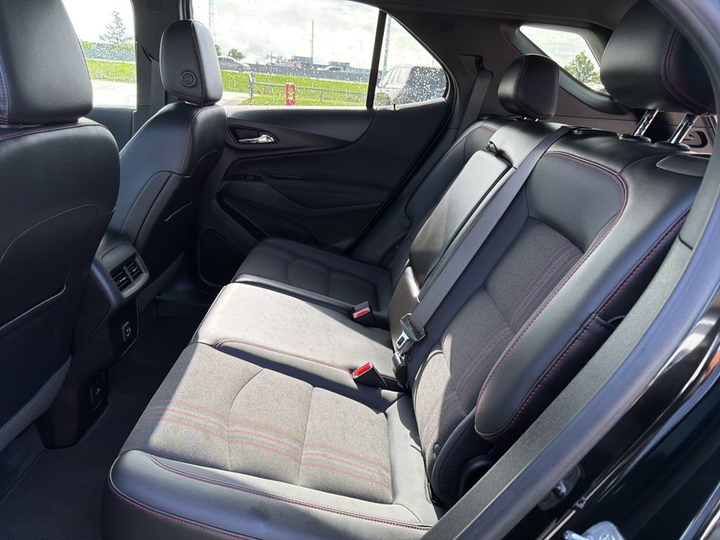 Used 2022 Chevrolet Equinox RS w/ Infotainment Package FWD image 14