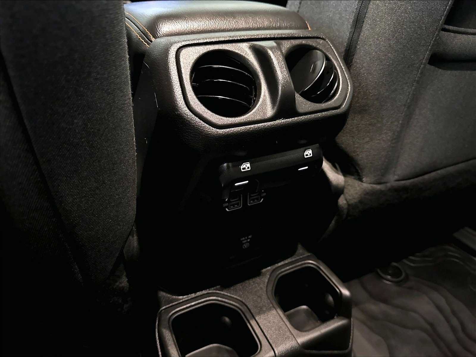 Used 2024 Jeep Wrangler Unlimited Sahara w/ Safety Group AWD/4WD image 30