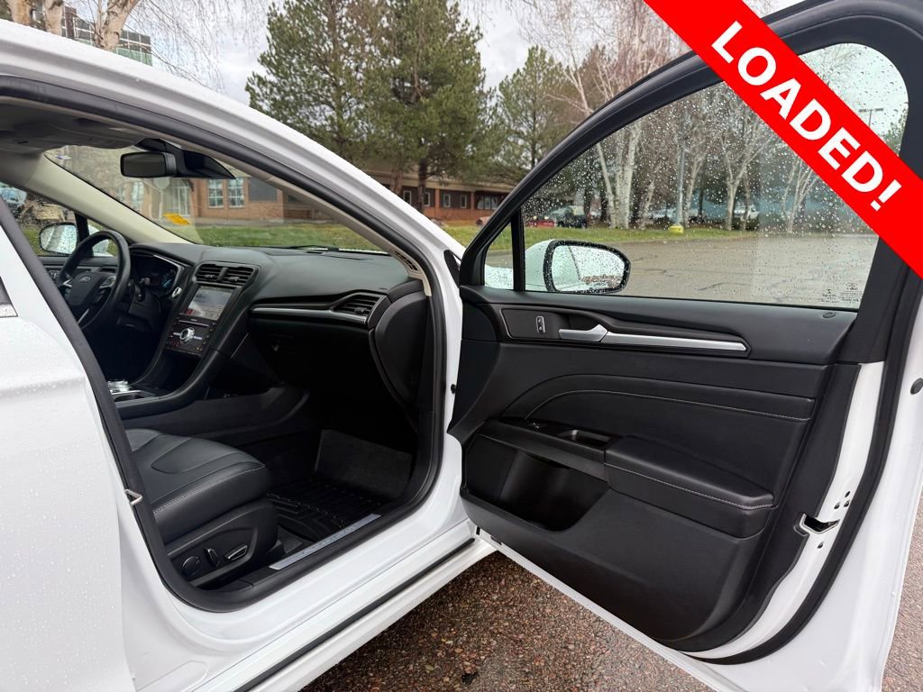 Used 2019 Ford Fusion Titanium image 11