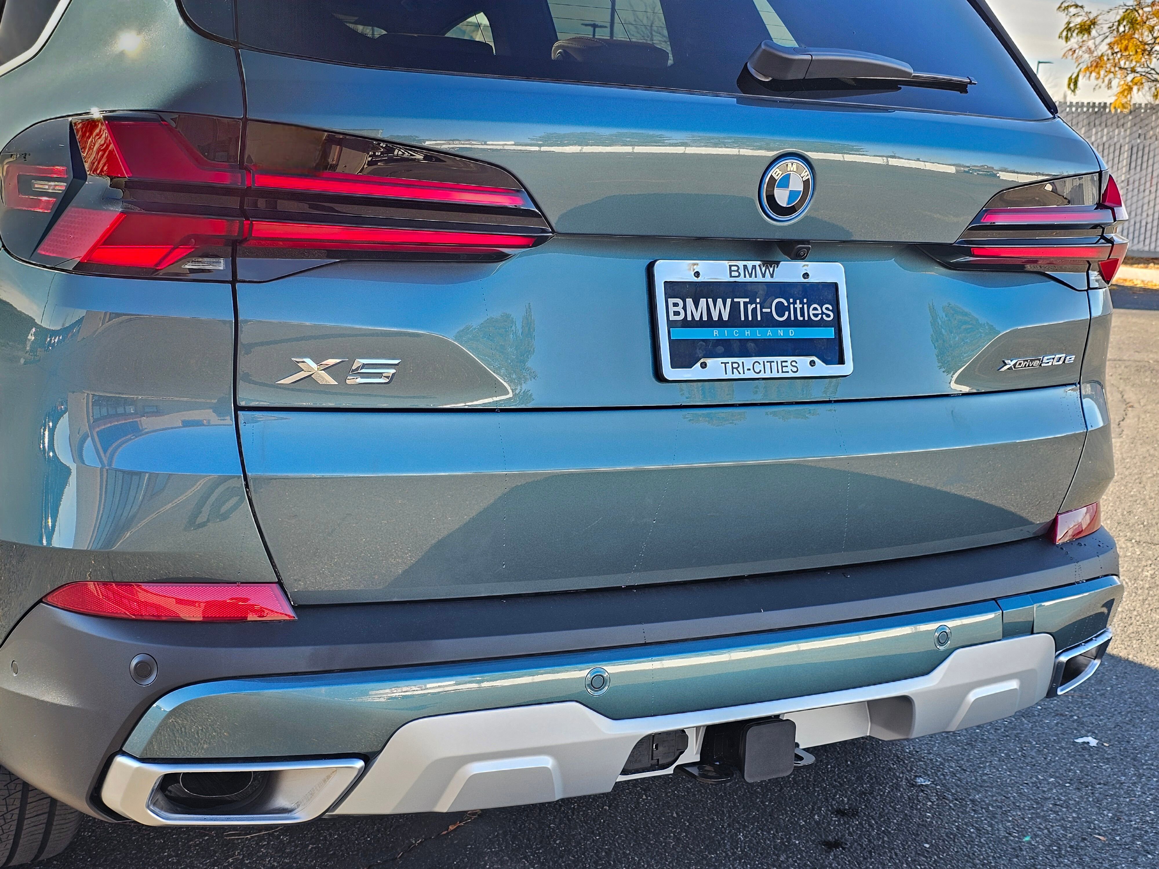 New 2026 BMW X5 xDrive50e image 7