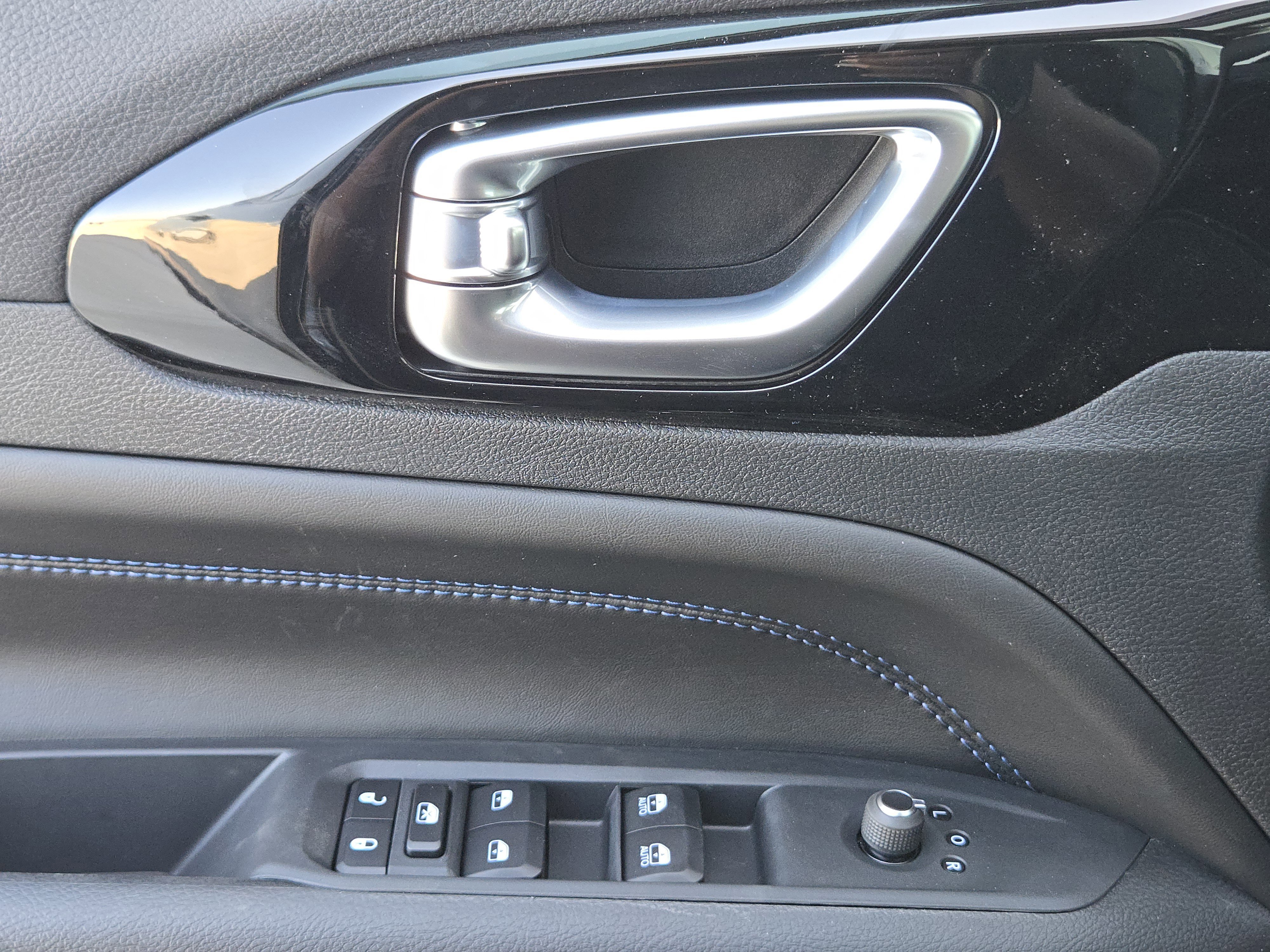 New 2026 Jeep Compass Latitude AWD/4WD image 19