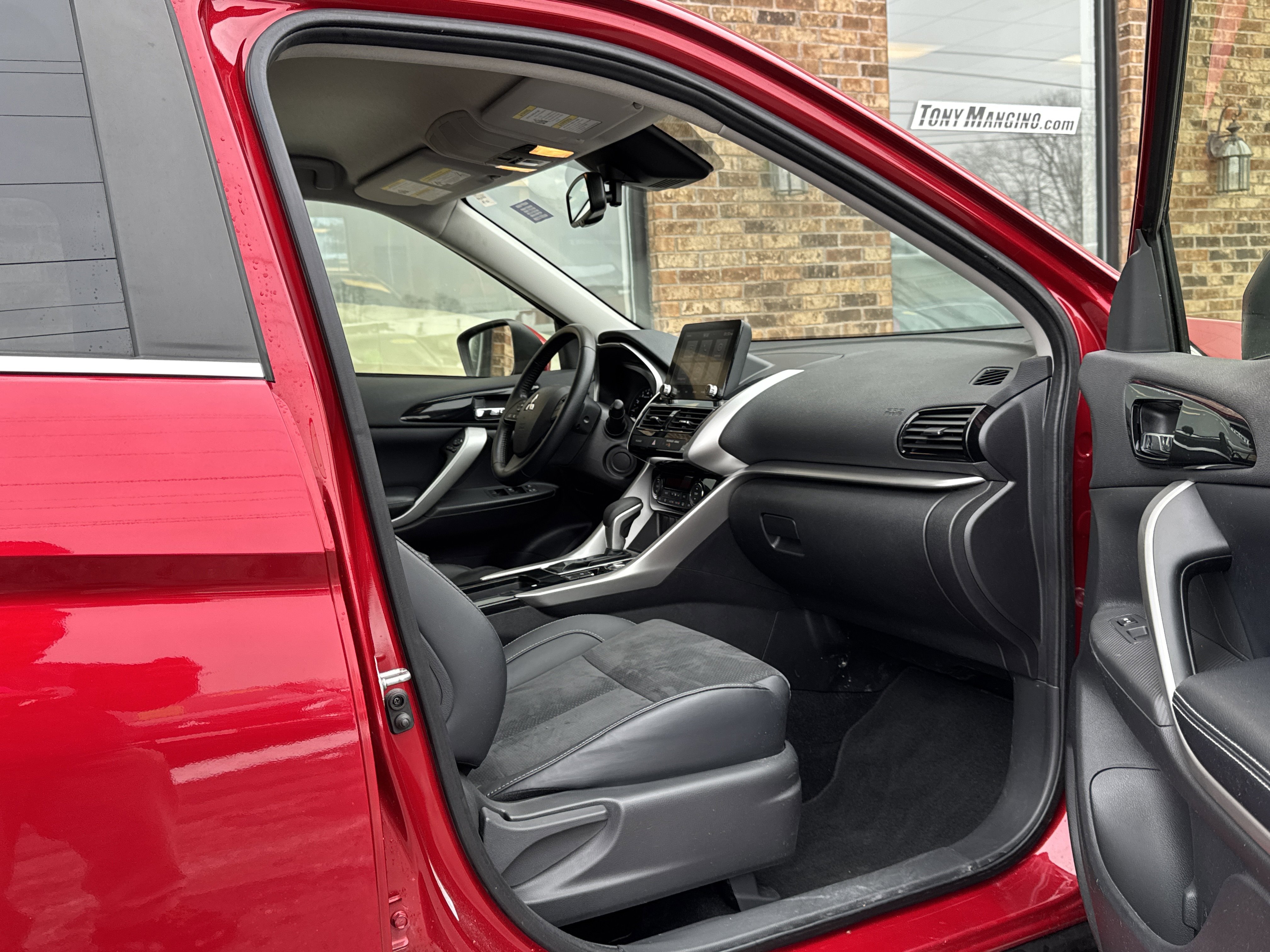 Used 2023 Mitsubishi Eclipse Cross SE image 13
