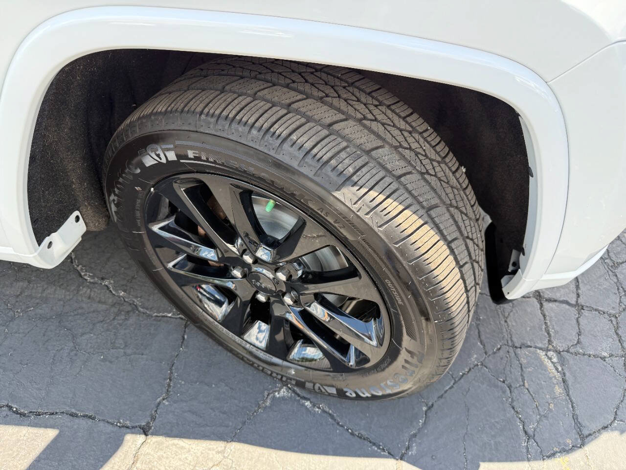 Used 2018 Jeep Grand Cherokee Altitude AWD/4WD image 29