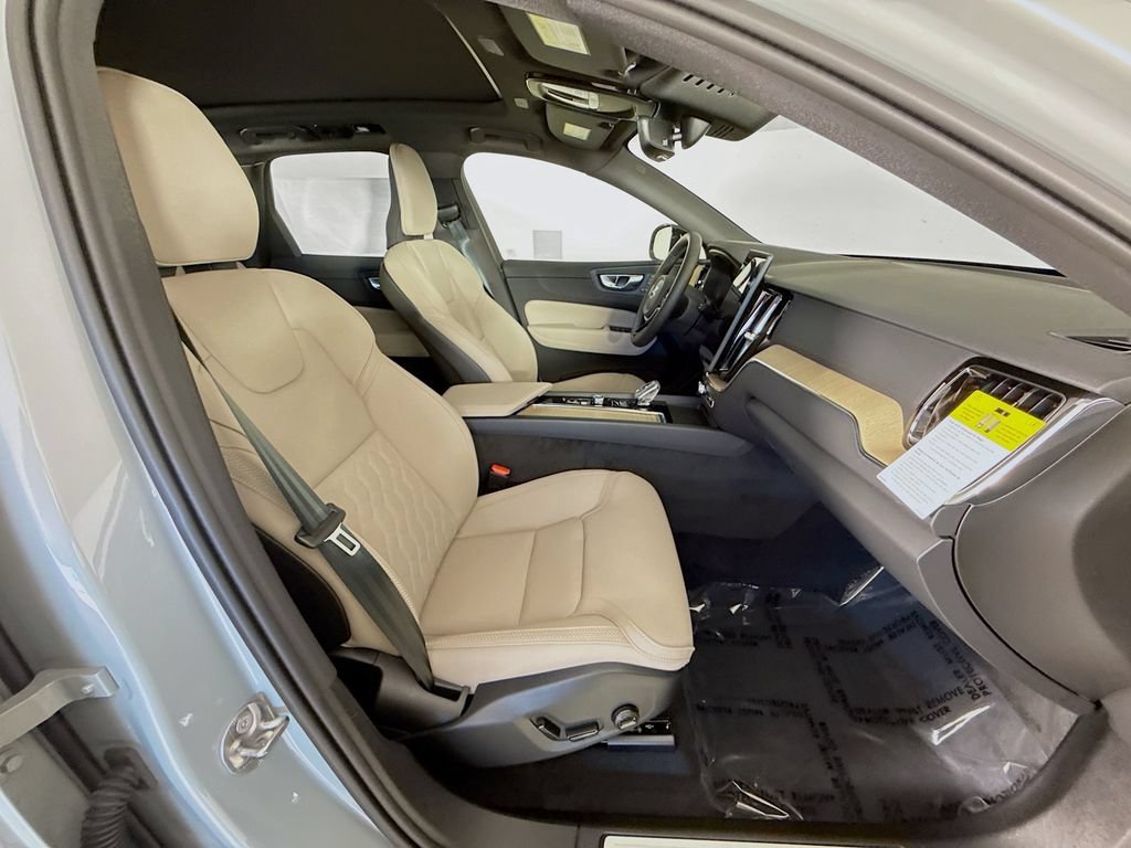 New 2026 Volvo XC60 T8 Plus w/ Protection Package Premier AWD/4WD image 28