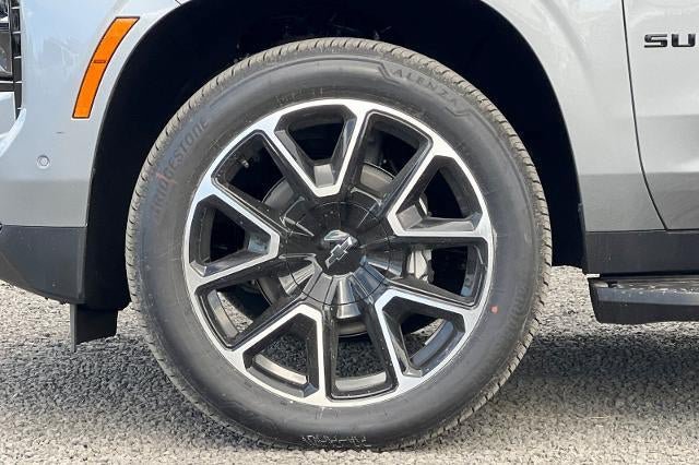 New 2026 Chevrolet Suburban RST w/ Advanced Technology Package AWD/4WD image 33