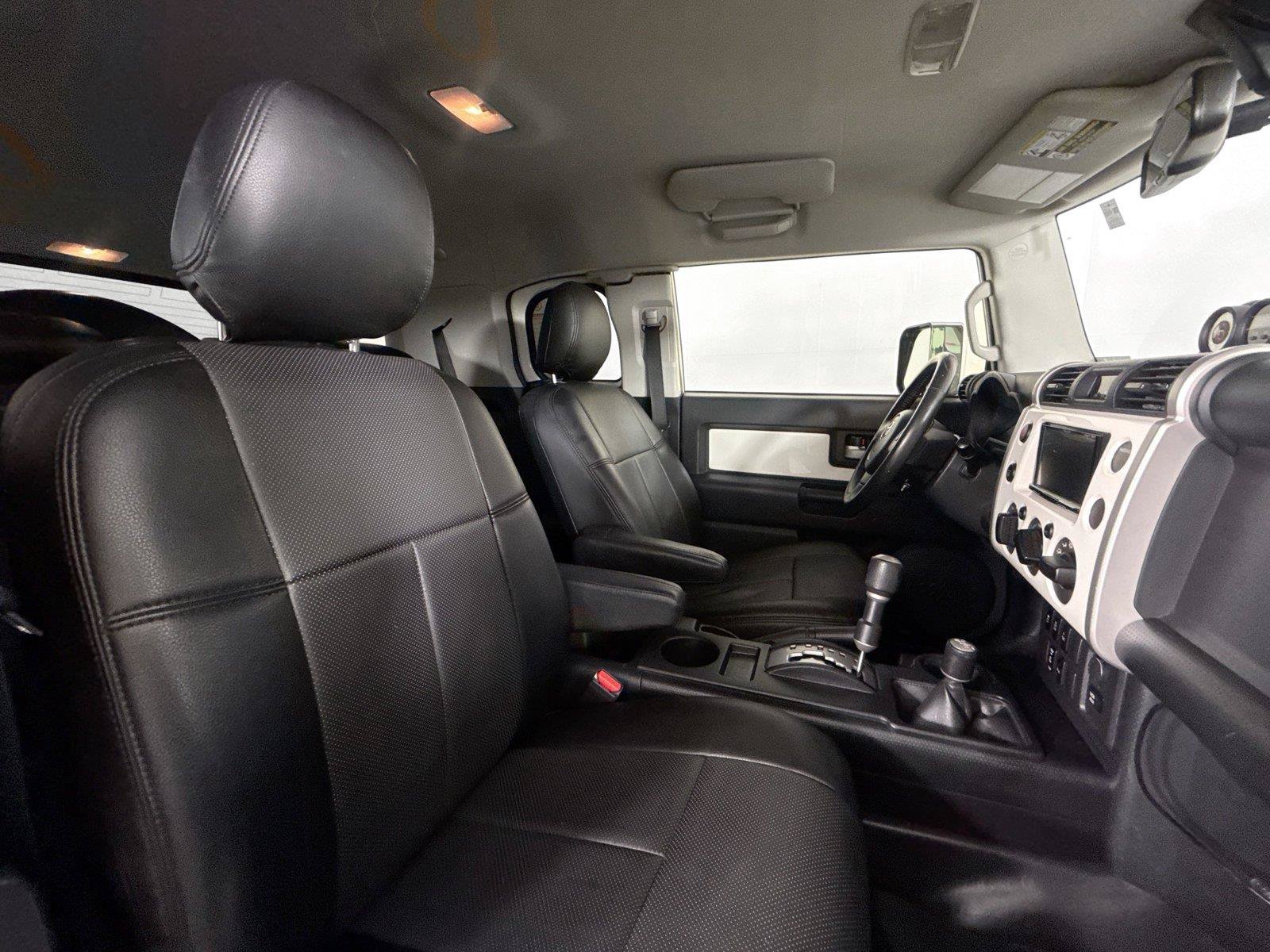 Used 2012 Toyota FJ Cruiser 4WD w/ Upgrade Pkg image 34