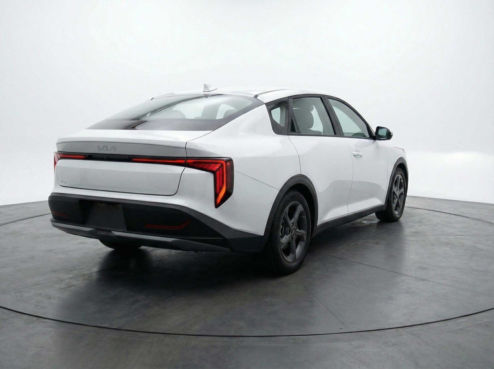 Used 2025 Kia K4 LXS FWD image 9