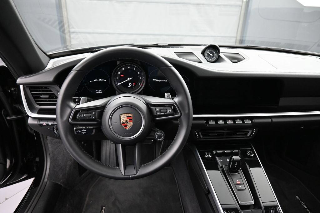 Certified 2024 Porsche 911 Targa 4S AWD/4WD image 17