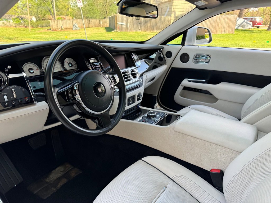 Used 2016 Rolls-Royce Wraith image 11
