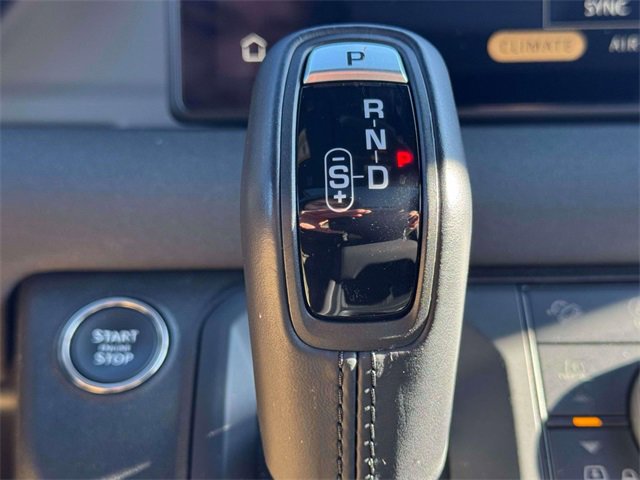 Used 2023 Land Rover Defender 110 X-Dynamic SE image 31