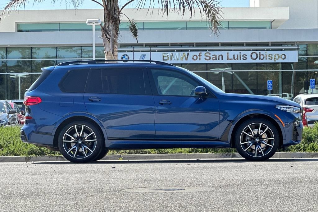 Used 2022 BMW X7 xDrive40i w/ M Sport Package video 2